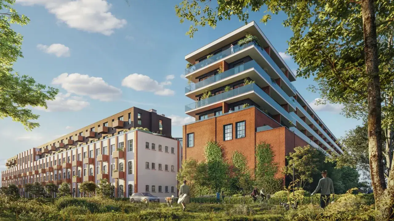 Nowoczesne apartamenty z balkonami, idealne na zakup mieszkania na firmę. Zieleń i ludzie w otoczeniu.